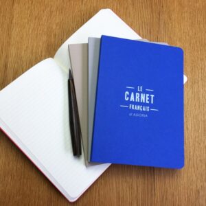 carnets francais dos carrés collés